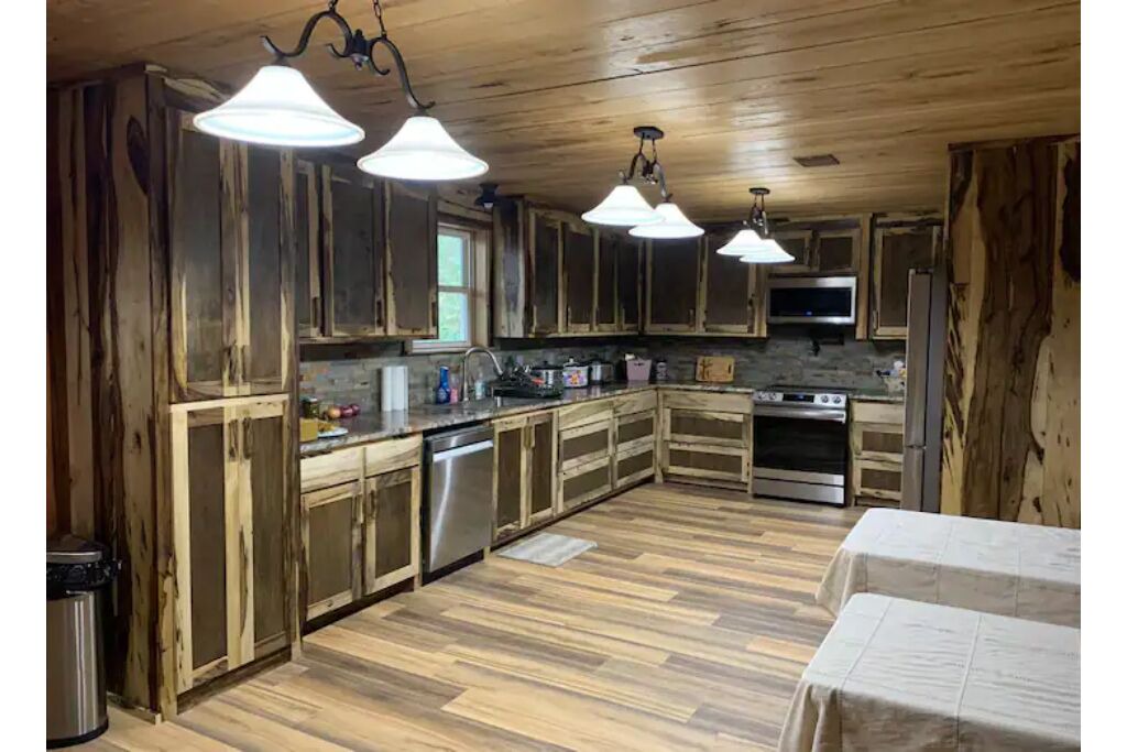 Photo of Kitchen in Stone County