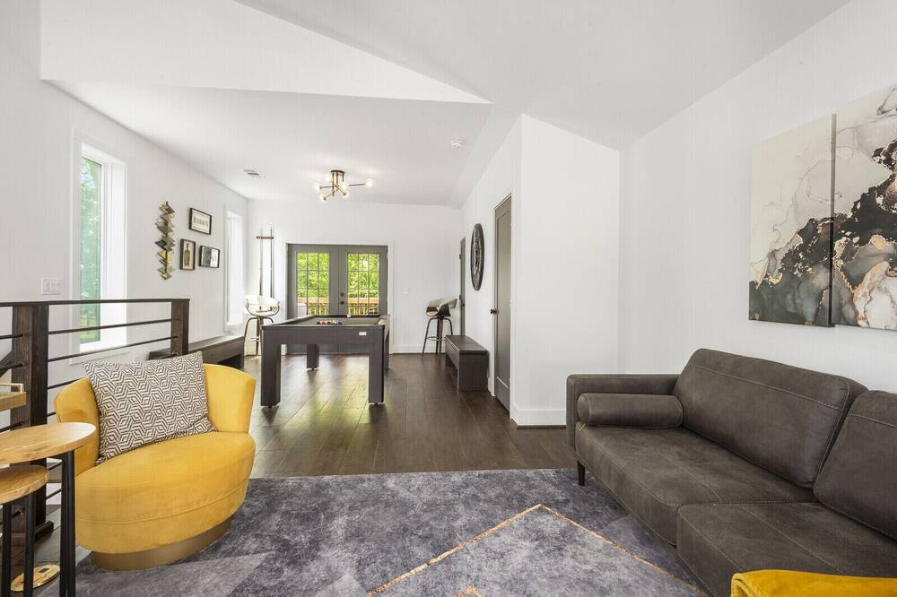 Photo of Livingroom in Westview