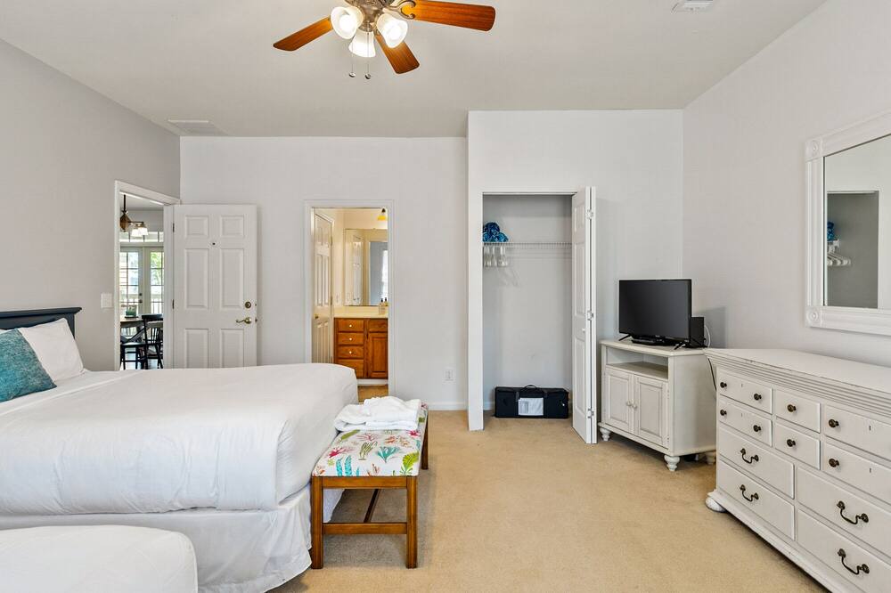 Photo of Bedroom in Melrose on the Beach