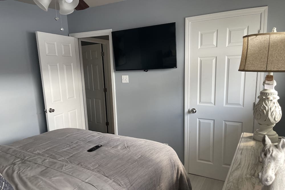 Photo of Bedroom in Arabi