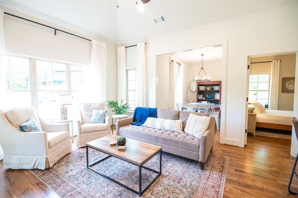 Photo of Livingroom in Tallassee