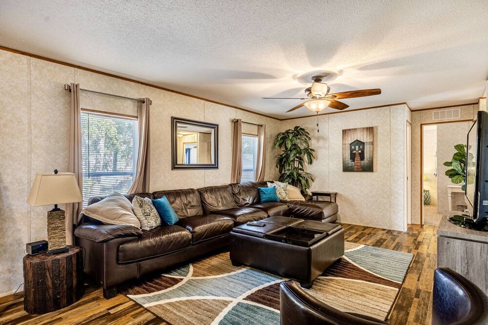 Photo of Livingroom in Interlachen