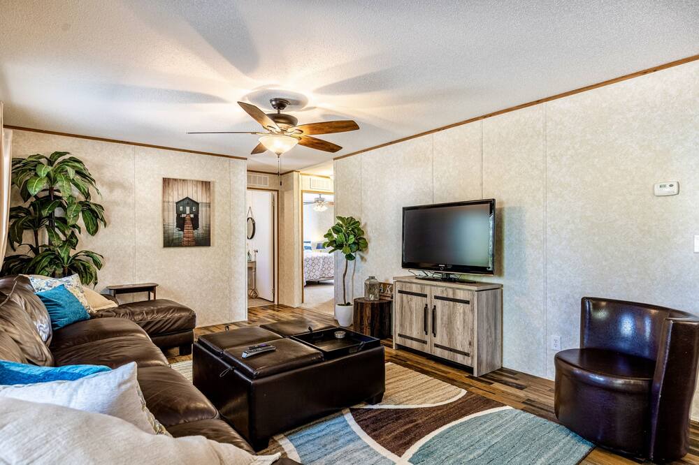 Photo of Livingroom in Interlachen