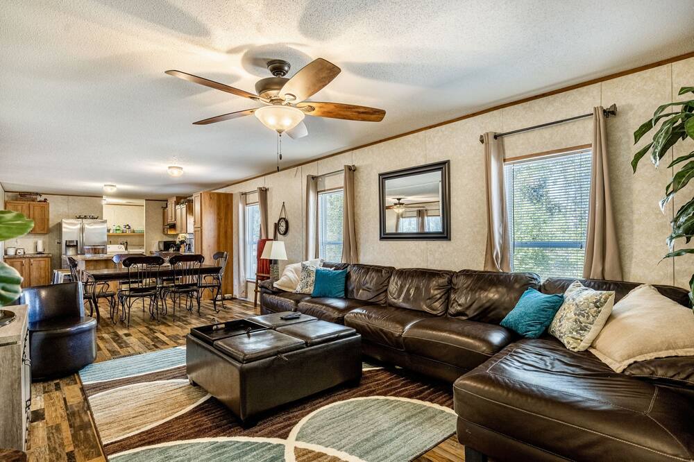 Photo of Livingroom in Interlachen
