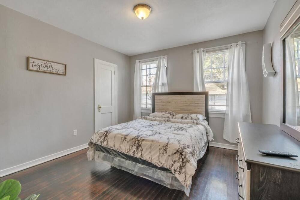 Photo of Bedroom in Urban Core