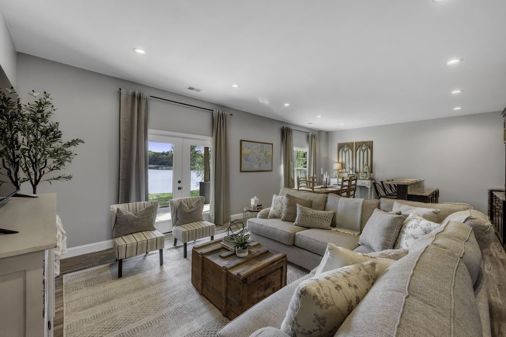 Photo of Livingroom in Leesburg