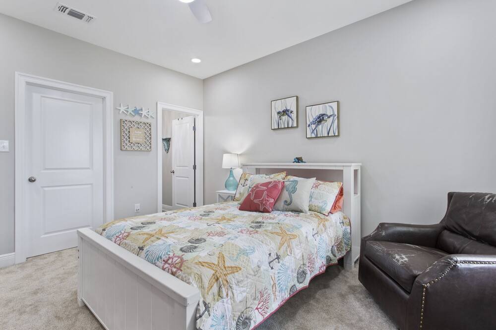 Photo of Bedroom in Biloxi