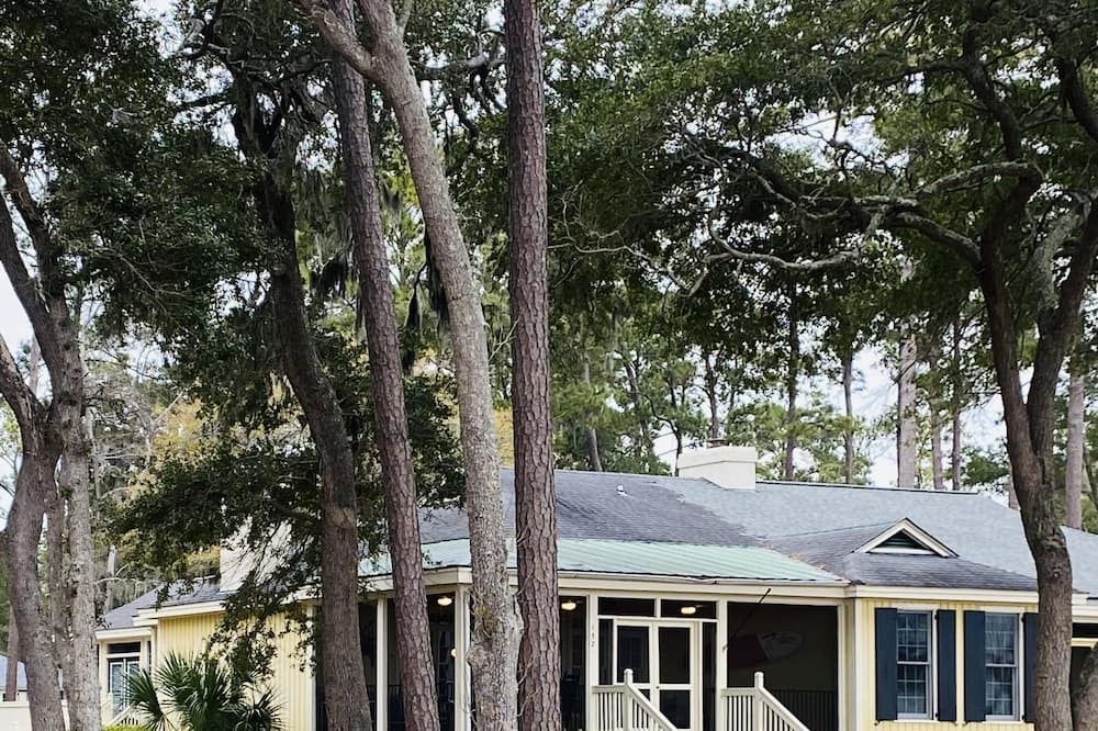 Photo of Outdoor in Melrose on the Beach