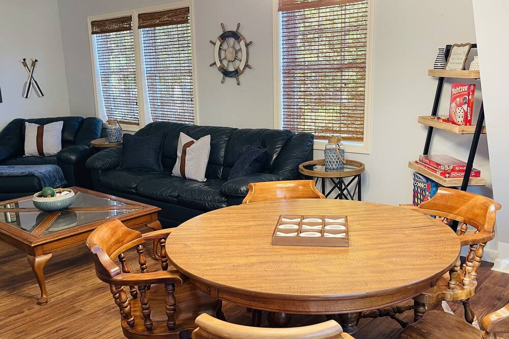 Photo of Livingroom in Eatonton