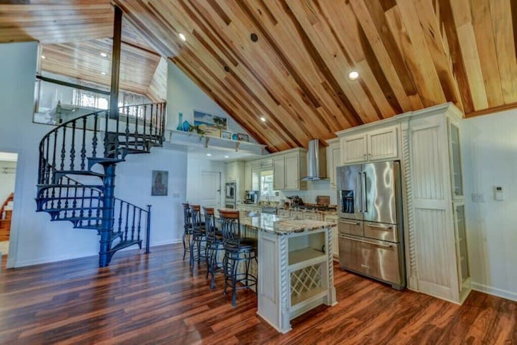 Photo of Kitchen in Theodore