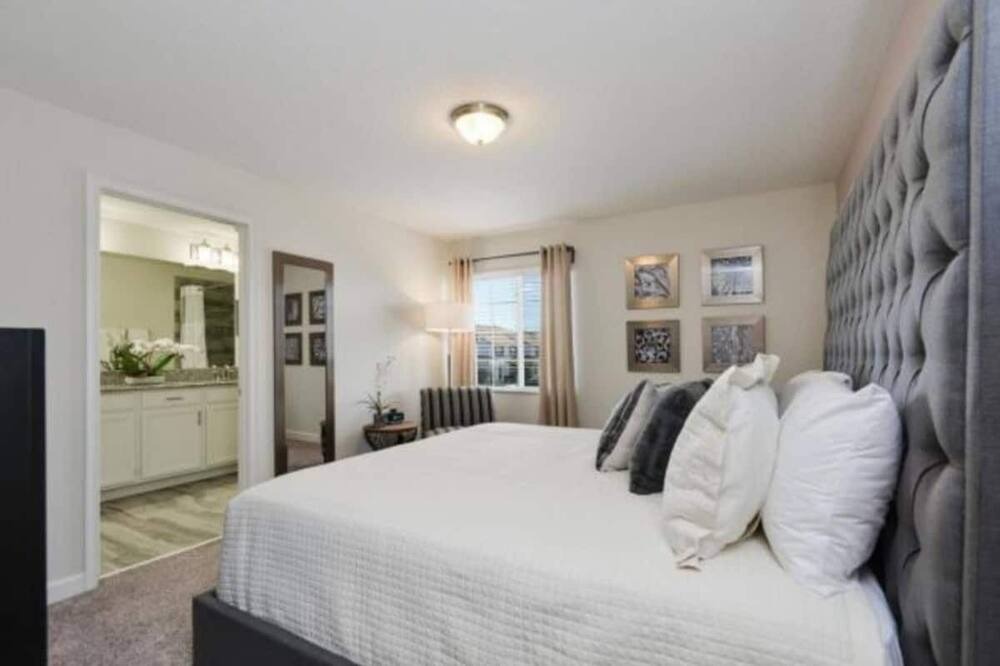 Photo of Bedroom in Davenport