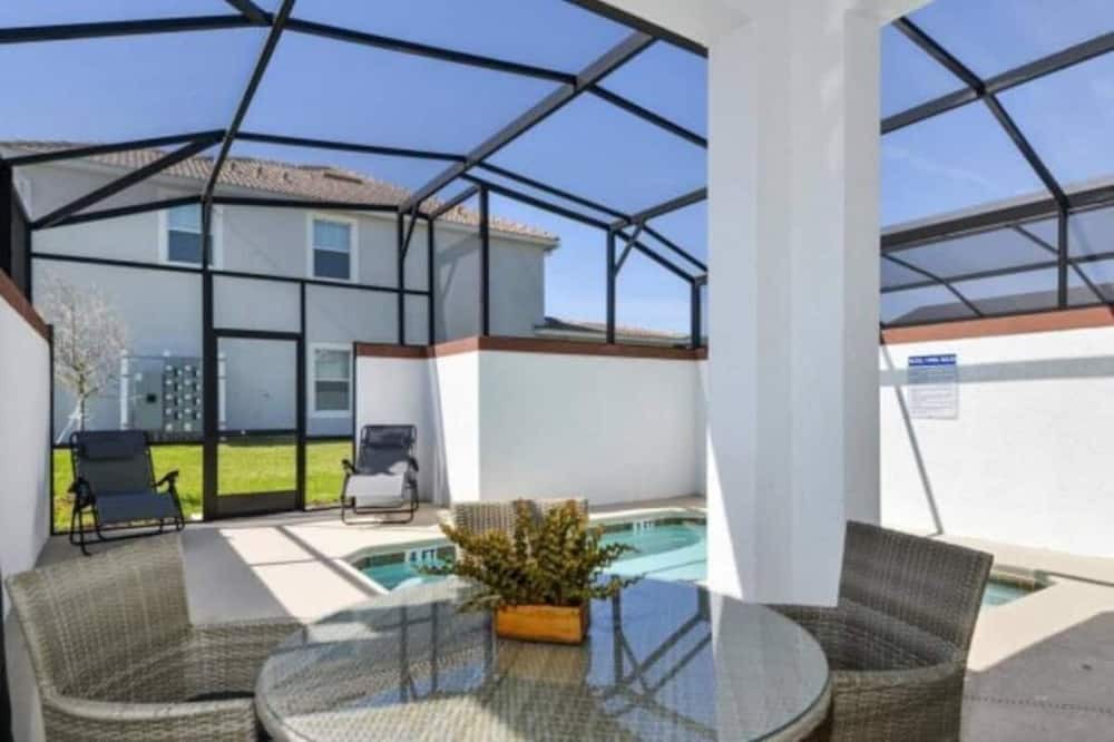 Photo of Patio Balcony in Davenport