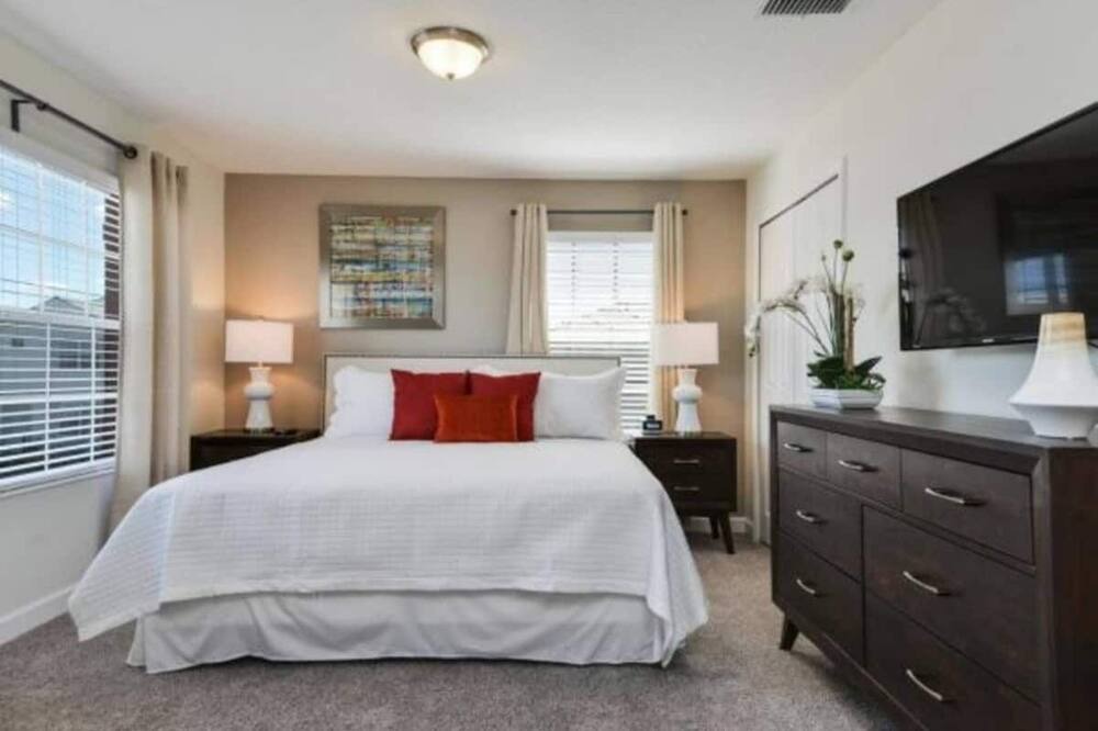 Photo of Bedroom in Davenport