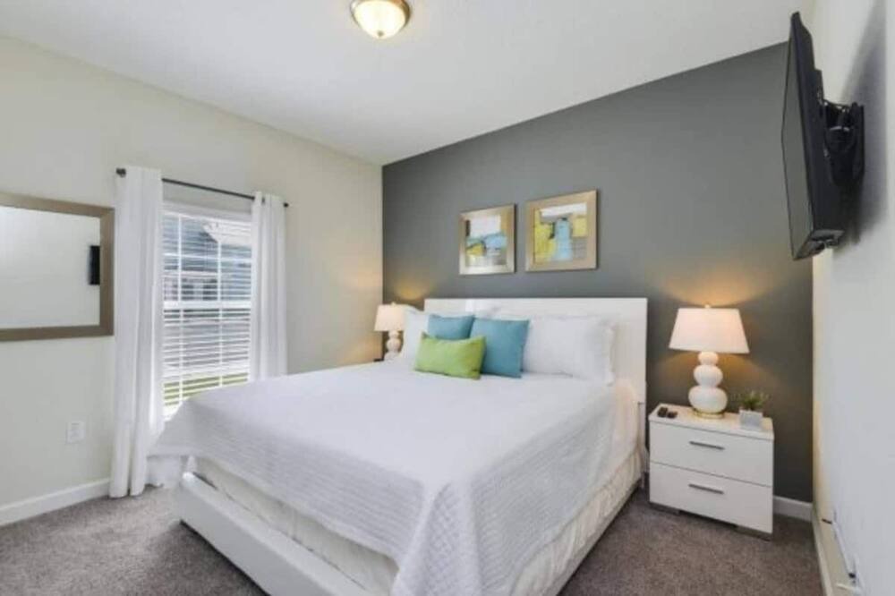 Photo of Bedroom in Davenport