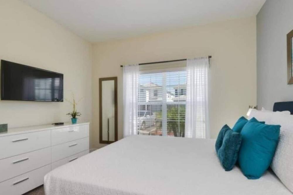Photo of Bedroom in Davenport
