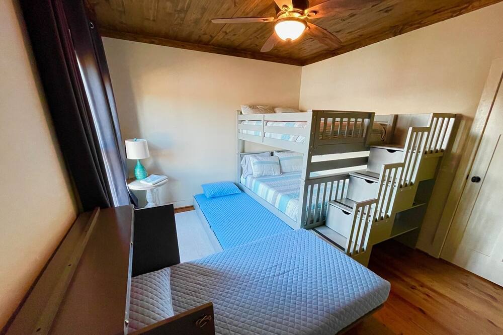 Photo of Bedroom in Jacksons' Gap