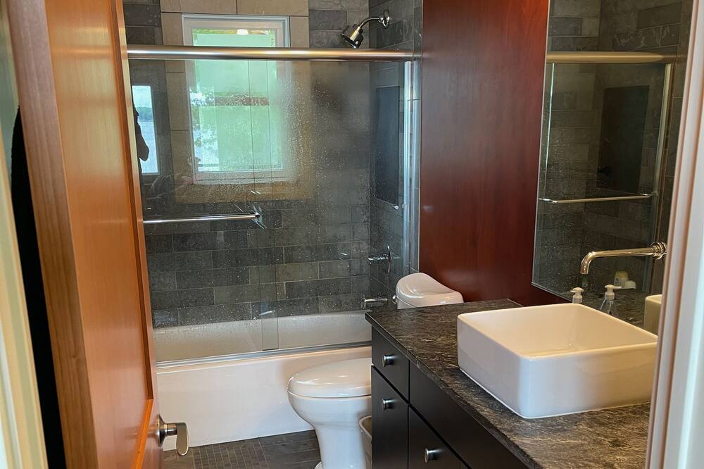 Photo of Bathroom in Baldwin