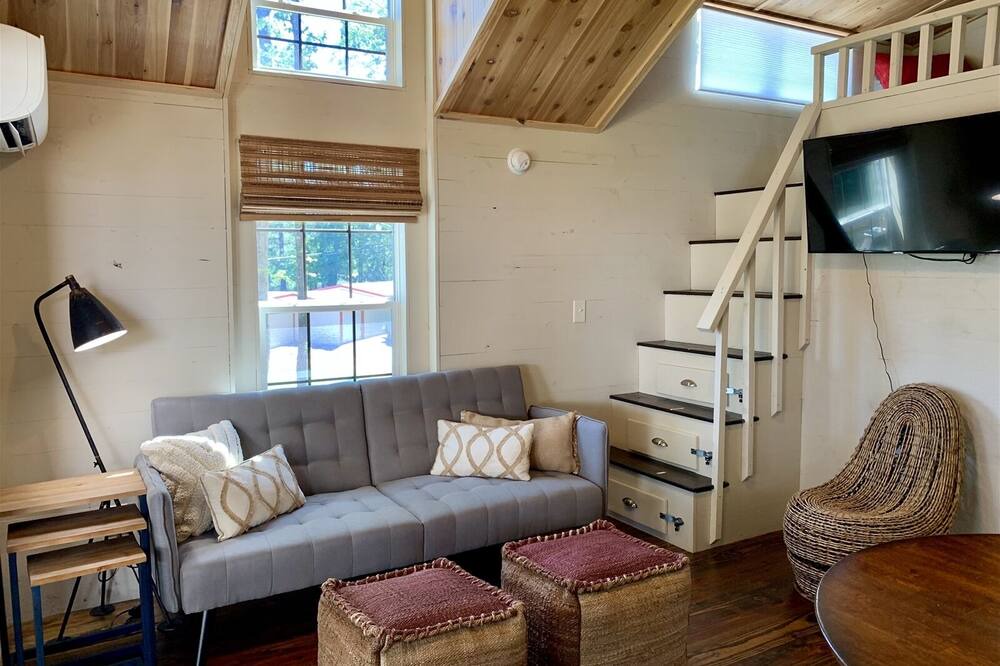 Photo of Livingroom in Dadeville