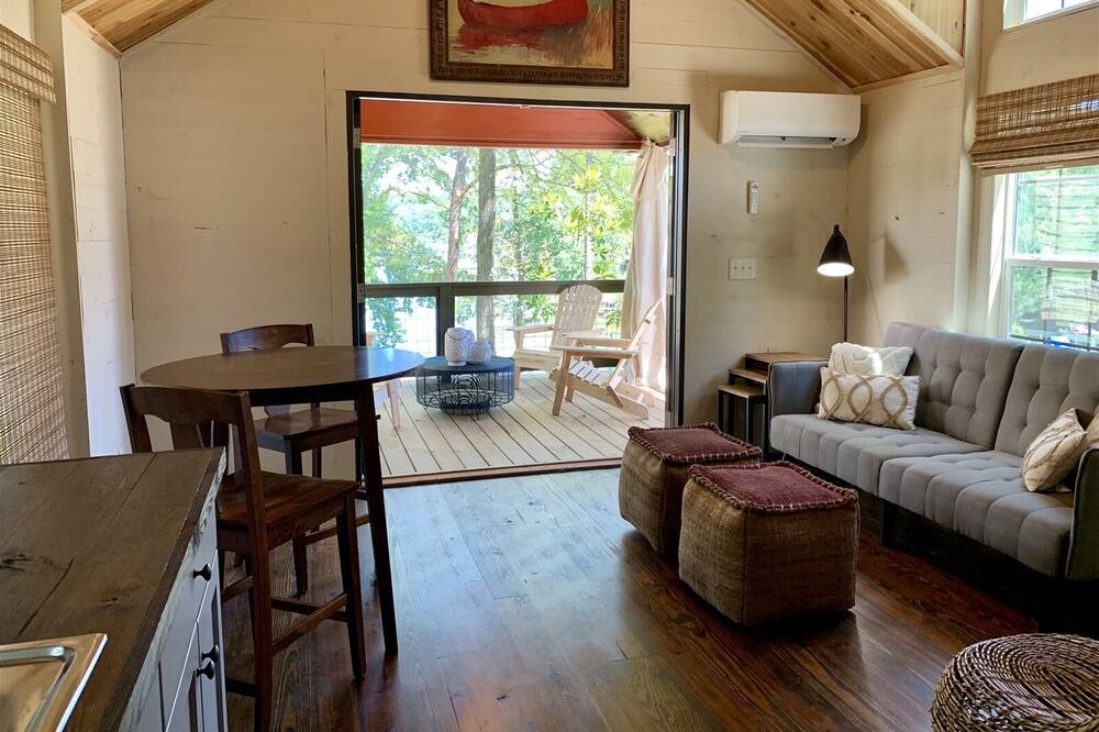 Photo of Livingroom in Dadeville