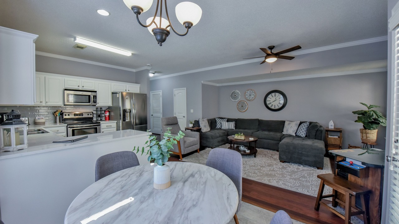 Photo of Livingroom in Tuscaloosa