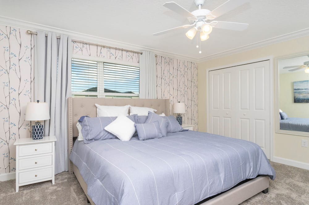 Photo of Bedroom in Davenport