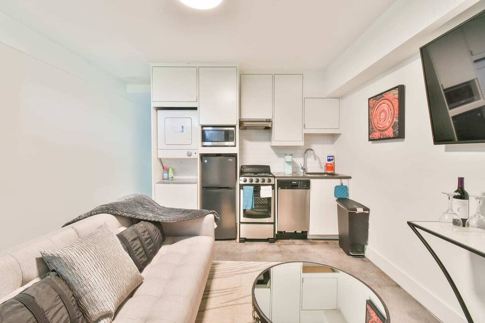 Photo of Livingroom in Virginia Highland
