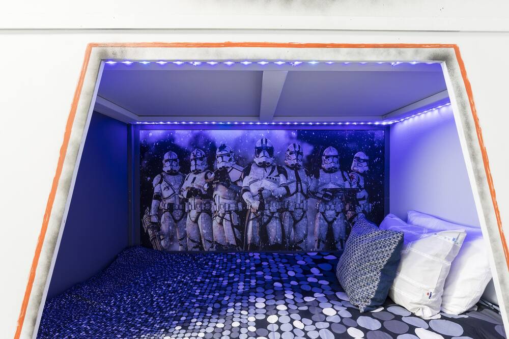 Photo of Others in Four Corners