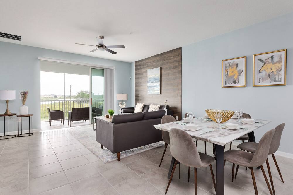 Photo of Livingroom in Four Corners