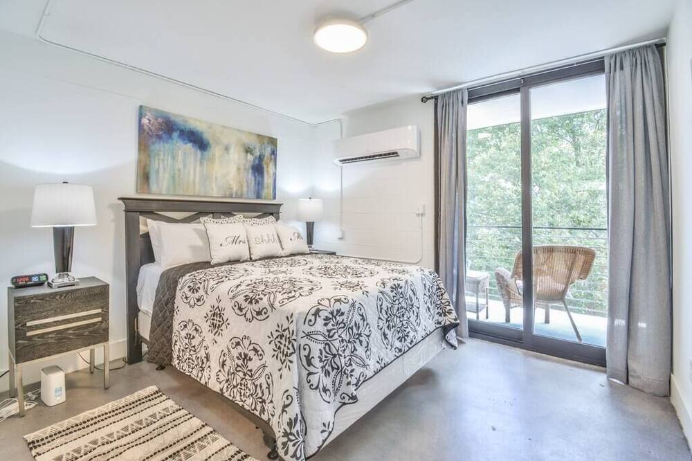 Photo of Bedroom in Virginia Highland