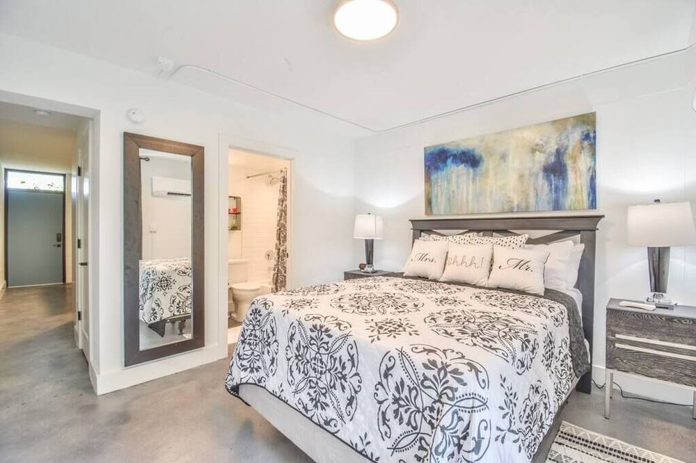 Photo of Bedroom in Virginia Highland