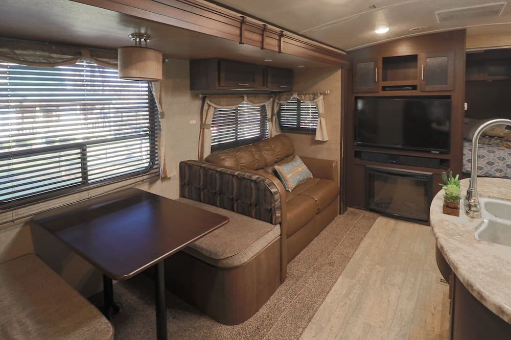 Photo of Livingroom in Theodore