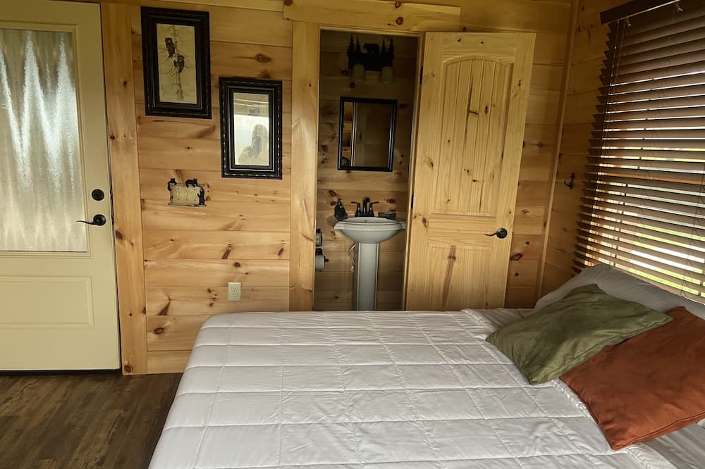 Photo of Bedroom in Shiloh
