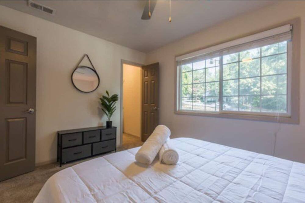 Photo of Bedroom in Atlantic Station Area