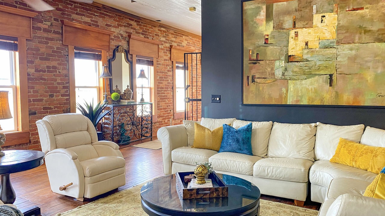 Photo of Livingroom in Enterprise