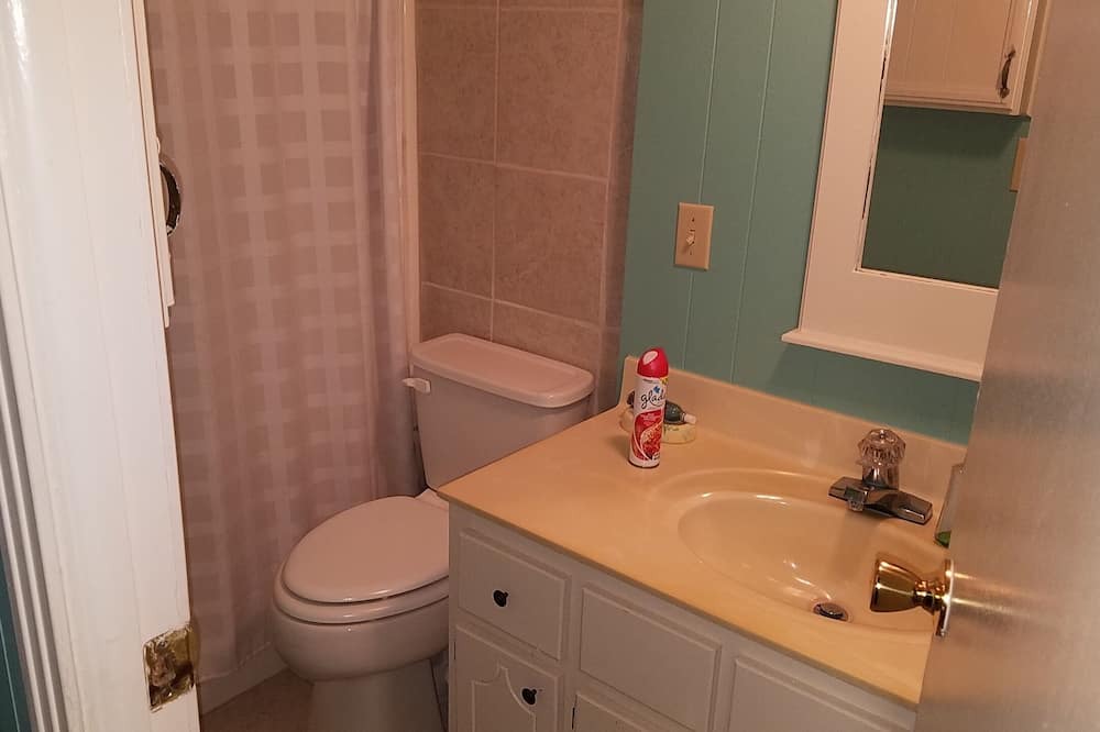 Photo of Bathroom in Iuka