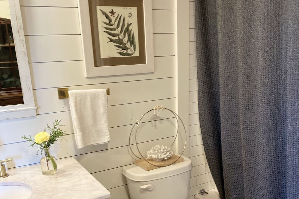 Photo of Bathroom in Ochlocknee
