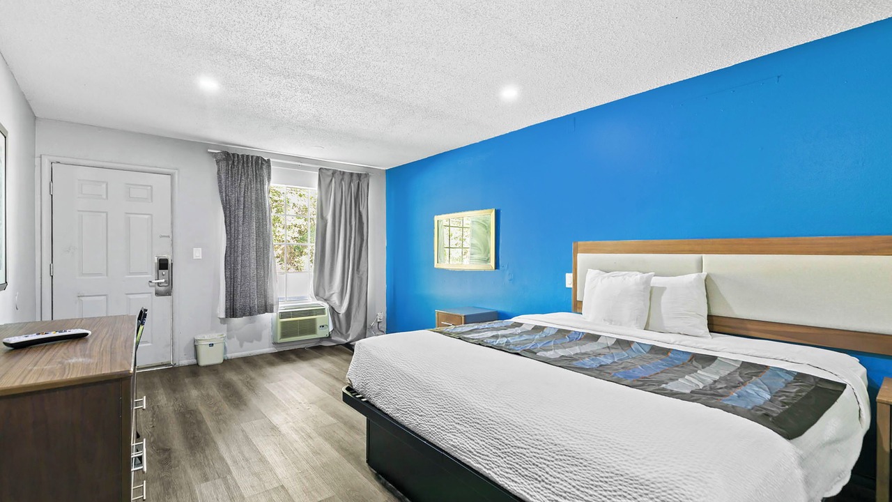 Photo of Bedroom in Prentiss