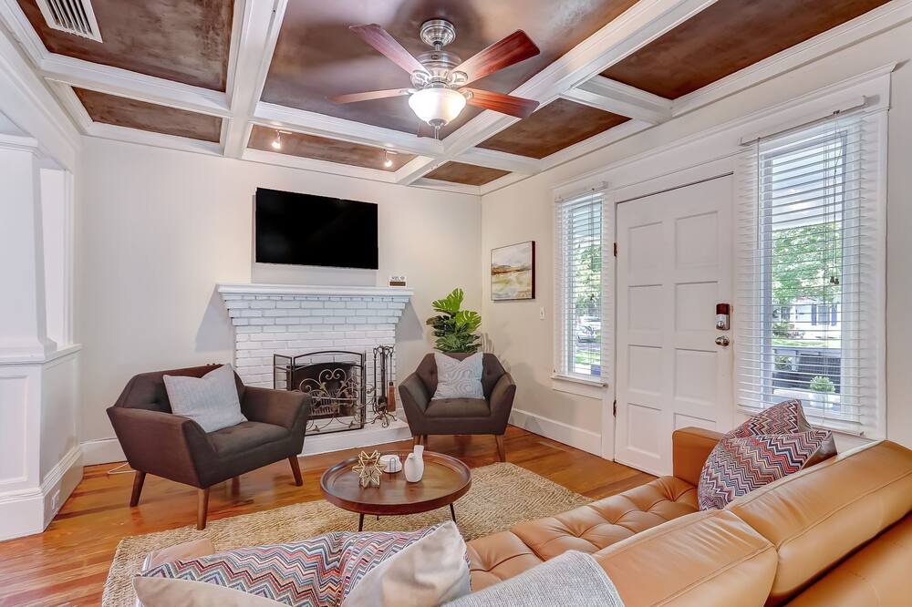 Photo of Livingroom in Downtown Jacksonville
