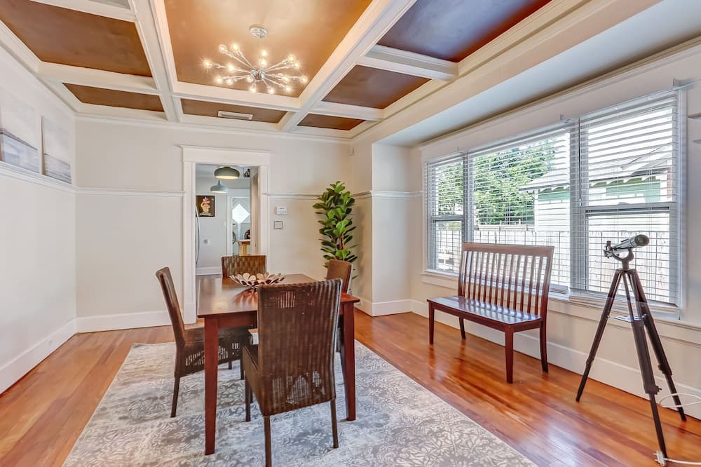 Photo of Livingroom in Downtown Jacksonville