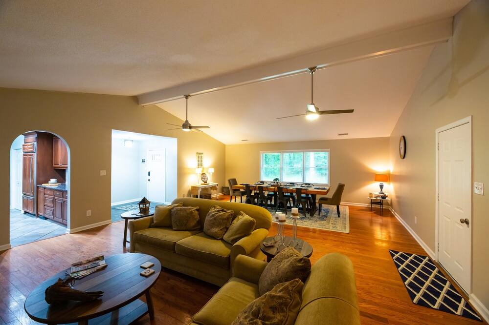 Photo of Bedroom in Northport
