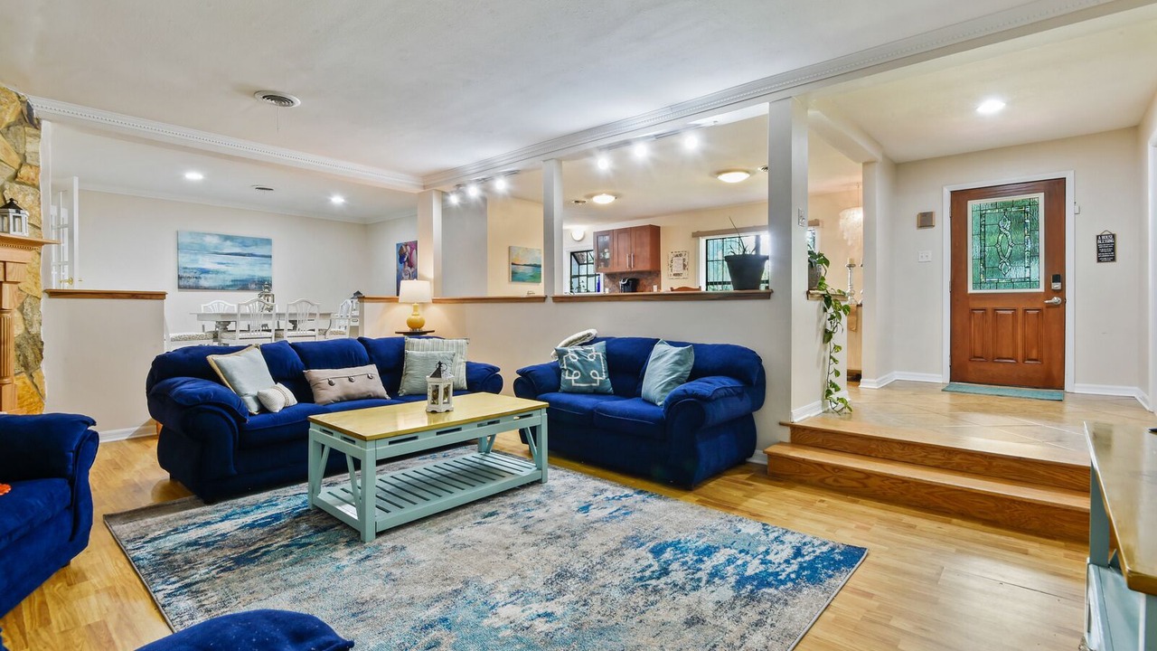 Photo of Livingroom in Gulf Hills