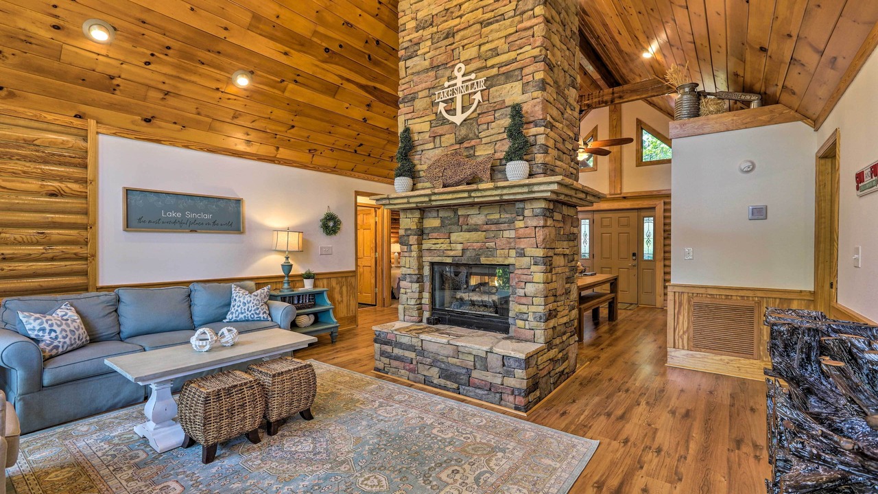 Photo of Livingroom in Milledgeville