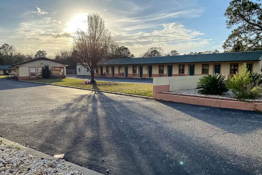 Photo of Outdoor in Tallassee