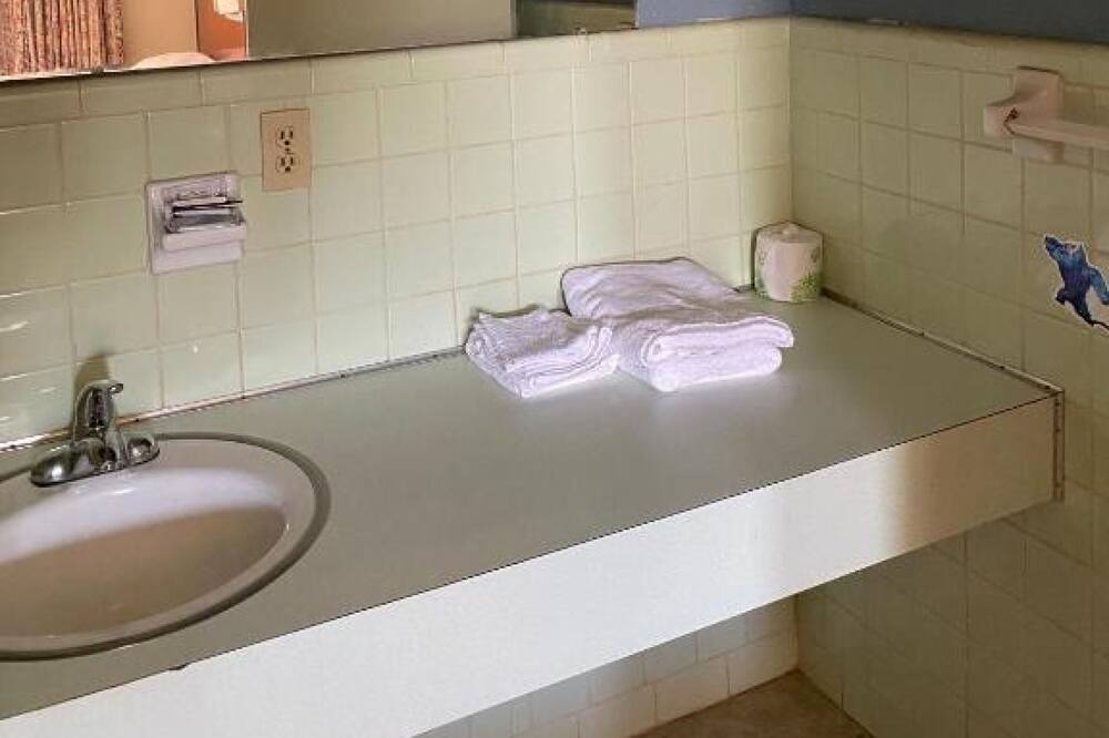Photo of Bathroom in Tallassee