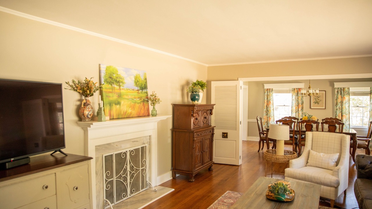 Photo of Livingroom in Laurel