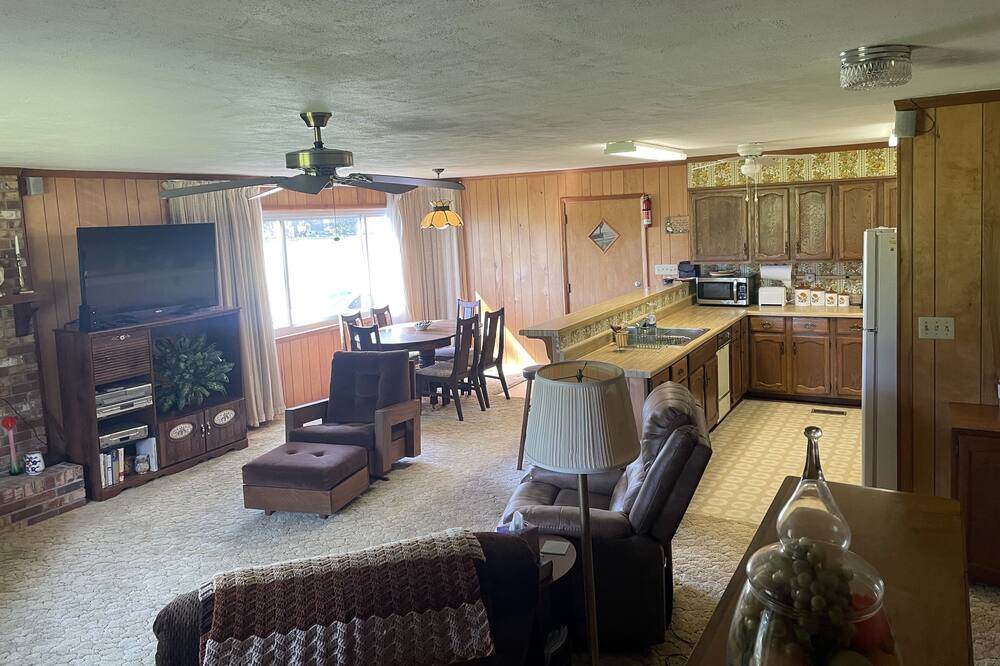 Photo of Livingroom in Pelham
