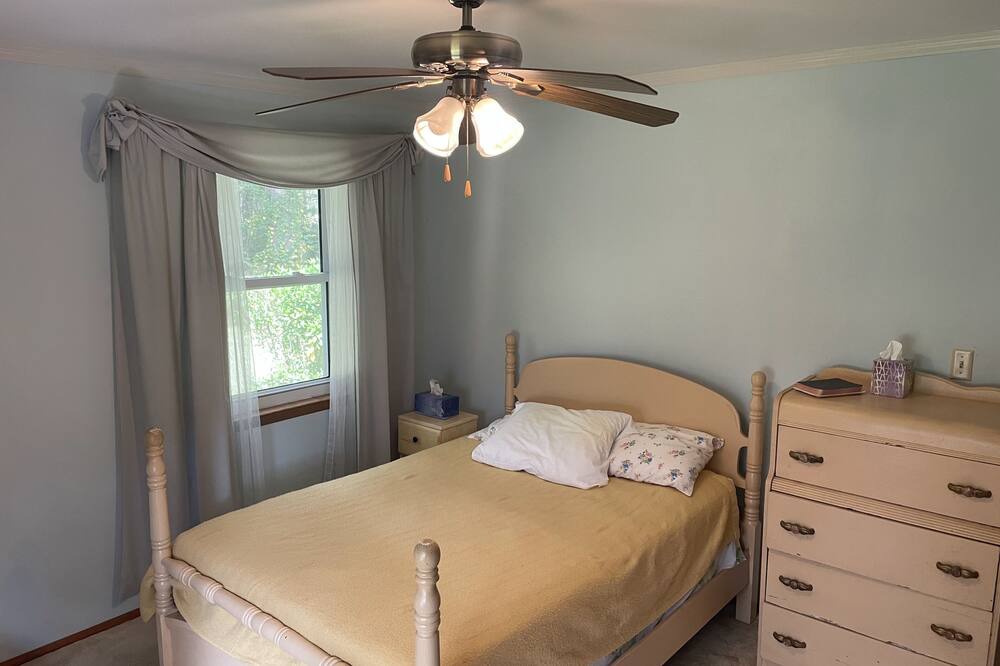 Photo of Bedroom in Pelham