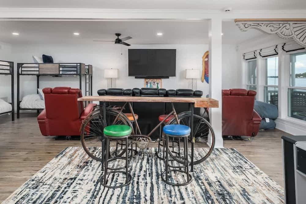 Photo of Bedroom in New Roads