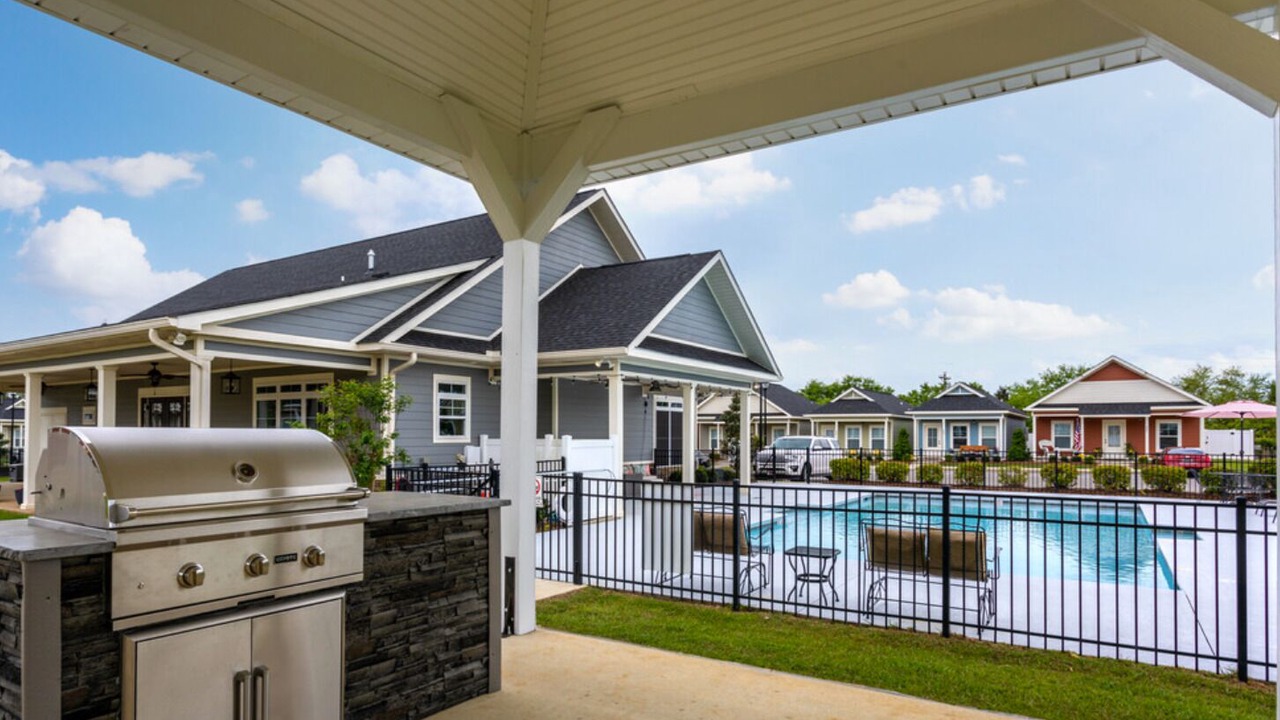 Photo of Outdoor in Midland City
