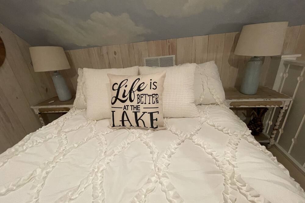 Photo of Bedroom in Greensboro